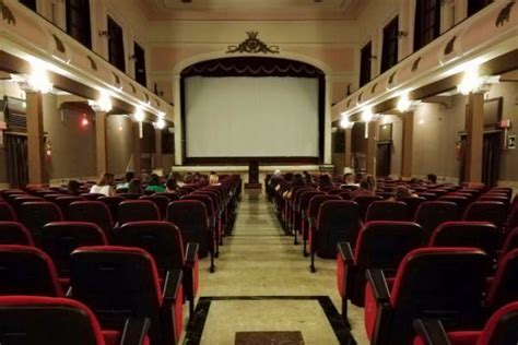 Cinema Apollo a Crotone film in programmazione orari sale